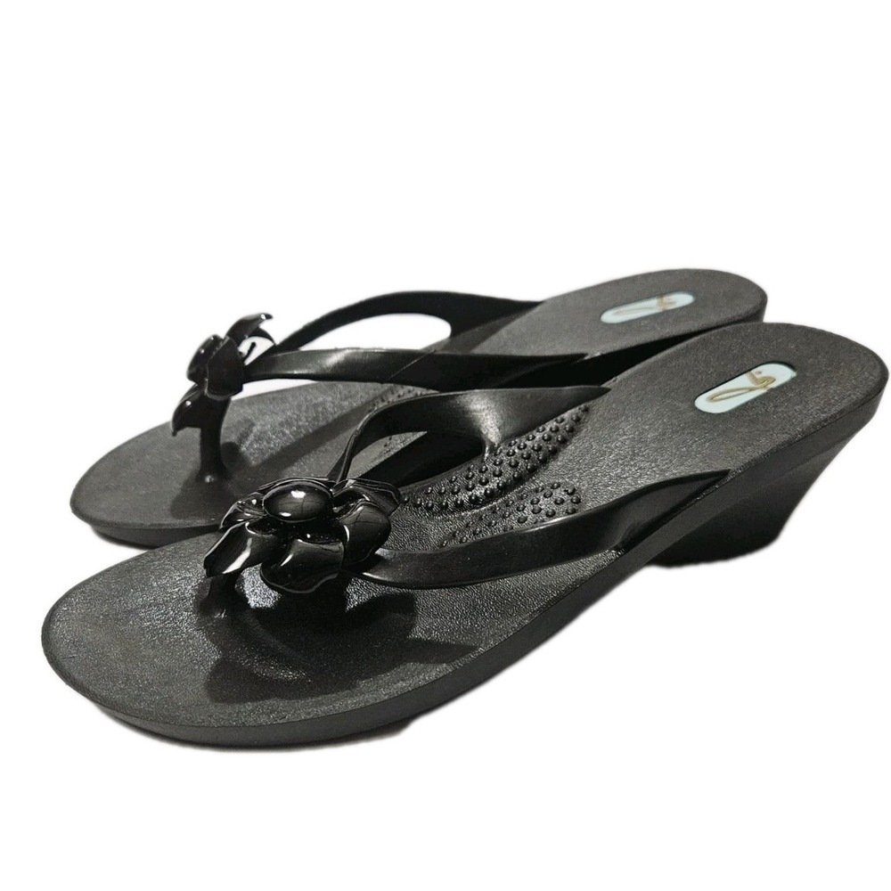 Oka-b Black Sandals/ Flip Flops Size‎ Large Black Flower